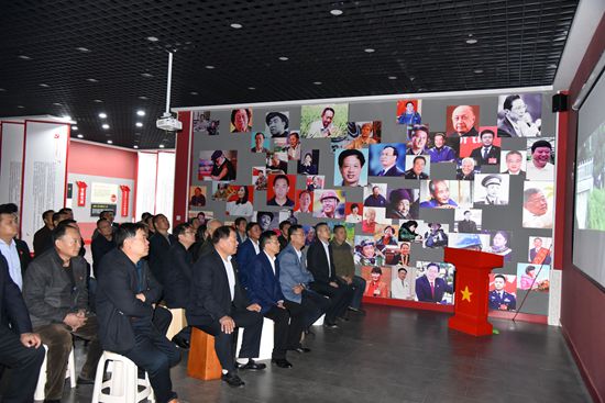 進(jìn)學(xué)堂 學(xué)黨章，守初心 擔(dān)使命——集團(tuán)黨總支開(kāi)展黨員開(kāi)放式組織生活19