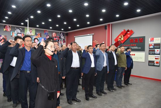 進(jìn)學(xué)堂 學(xué)黨章，守初心 擔(dān)使命——集團(tuán)黨總支開(kāi)展黨員開(kāi)放式組織生活19