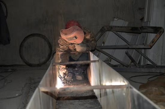 大修進(jìn)行時(shí)，這里有一群可愛的重山人.......95