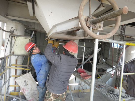 大修進(jìn)行時(shí)，這里有一群可愛的重山人.......95