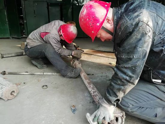 大修進(jìn)行時(shí)，這里有一群可愛的重山人.......95