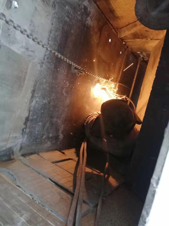 大修進(jìn)行時(shí)，這里有一群可愛的重山人.......（三）82