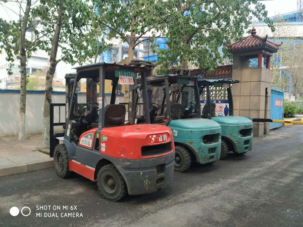 重山思沃瑞進(jìn)行特種設(shè)備檢測(cè)15