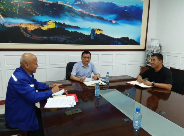 扎實(shí)有效推進(jìn)黨建工作 ——集團(tuán)機(jī)關(guān)黨支部召開支委會(huì)、黨員大會(huì)21