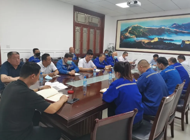 扎實(shí)有效推進(jìn)黨建工作 ——集團(tuán)機(jī)關(guān)黨支部召開支委會(huì)、黨員大會(huì)21