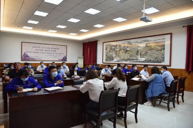 集團(tuán)機(jī)關(guān)、魯中水泥黨支部召開入黨積極分子推選會議57