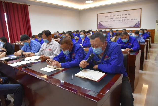 集團(tuán)機(jī)關(guān)、魯中水泥黨支部召開入黨積極分子推選會議57