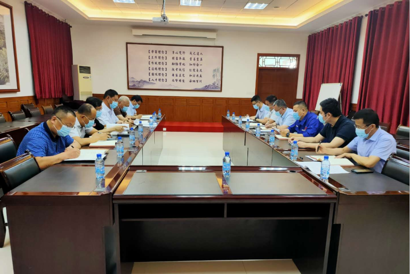 集團(tuán)召開月度工作會(huì)47