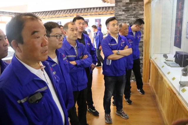 魯蒙水泥黨支部開展 “重走總書記路線 重溫總書記指示”主題黨日活動(dòng)2