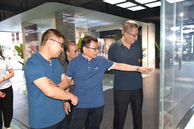 市檔案館領(lǐng)導(dǎo)到集團(tuán)調(diào)研指導(dǎo)工作81