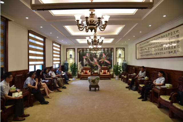 市工信局副局長(zhǎng)邱萬(wàn)勇到集團(tuán)調(diào)研指導(dǎo)工作32