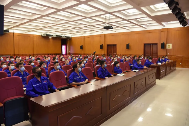 集團(tuán)公司組織新員工培訓(xùn)57