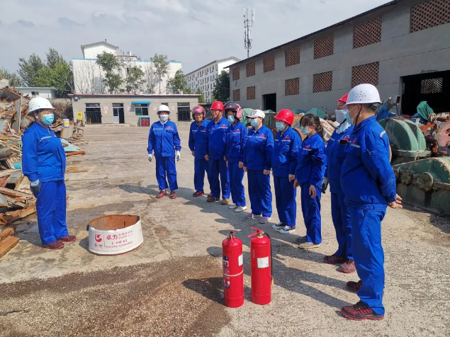 魯中水泥組織消防應(yīng)急演練53