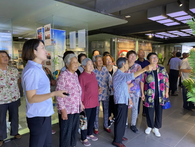 集團(tuán)“企業(yè)開放日”如火如荼進(jìn)行中14