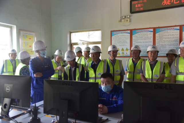 南韓村黨員走進重山集團開展主題黨日活動99