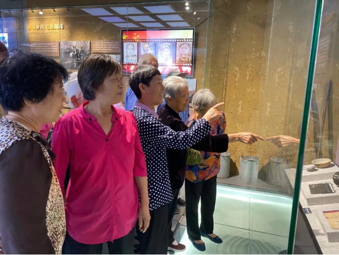 重山集團(tuán)“企業(yè)開放日”活動熱情不減68