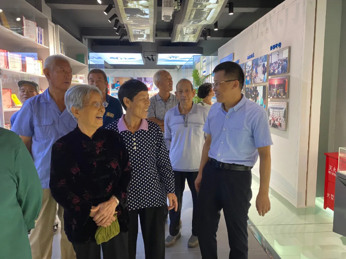 重山集團(tuán)“企業(yè)開放日”活動熱情不減68