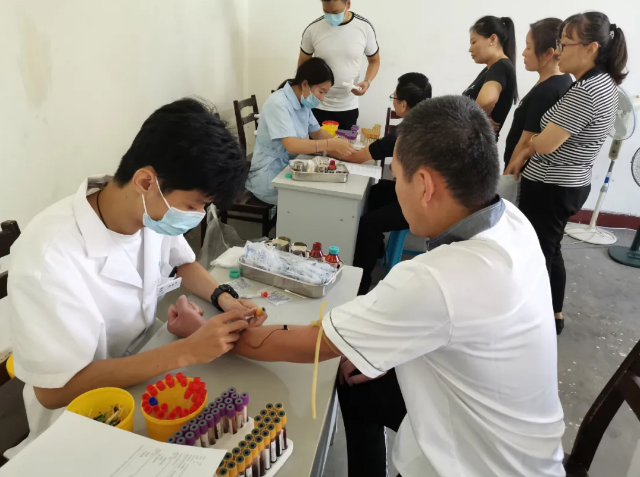 集團公司組織職業(yè)健康體檢97