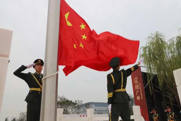 集團(tuán)召開總經(jīng)理辦公會(huì)60