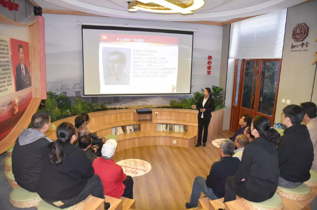 傳承紅色基因 永葆奮斗姿態(tài)——邢家村黨支部到集團(tuán)開展開放式組織生活0