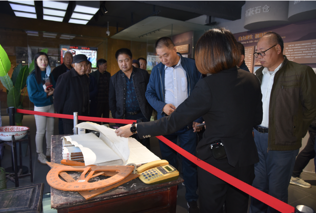 不忘初心強(qiáng)黨性 牢記使命譜新篇 ——史家村黨支部到重山集團(tuán)開(kāi)展開(kāi)放式組織生活58