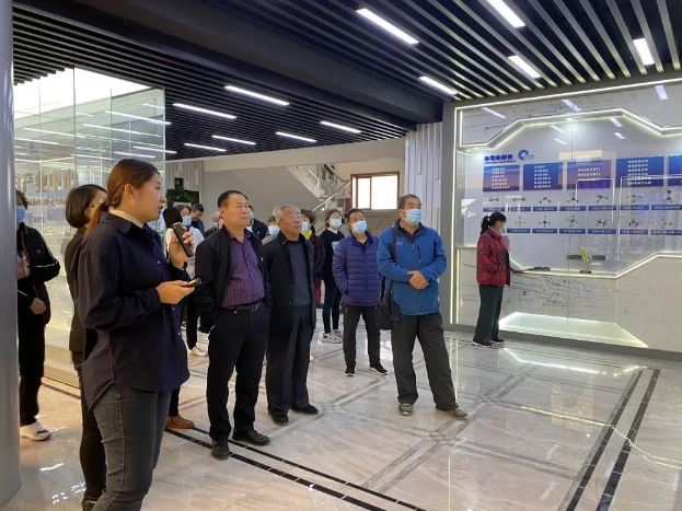 感受重山發(fā)展新面貌—— 北韓村村民參加重山集團(tuán)企業(yè)開(kāi)放日活動(dòng)4