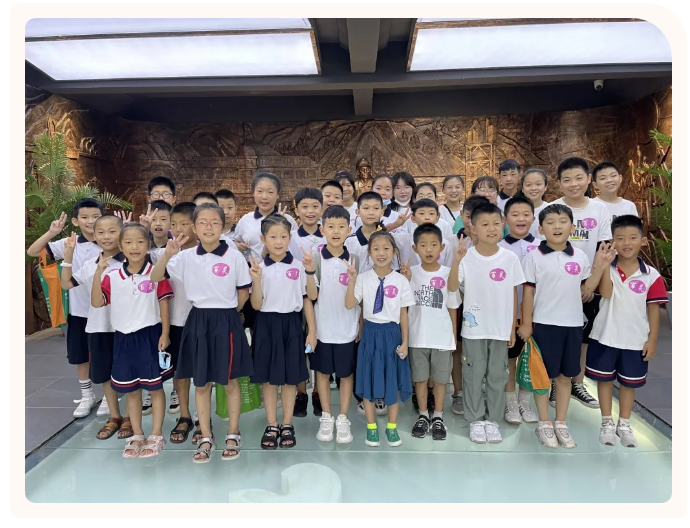 【企業(yè)開(kāi)放日】百靈藝校師生到重山集團(tuán)開(kāi)展研學(xué)活動(dòng)7